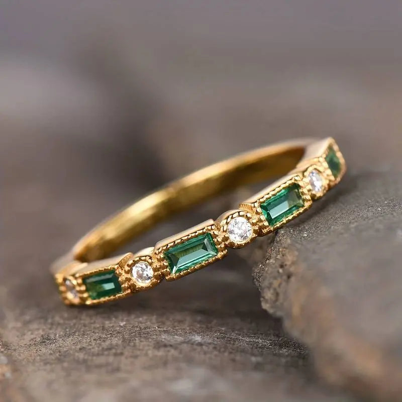 Vintage gouden ring met groene zircon